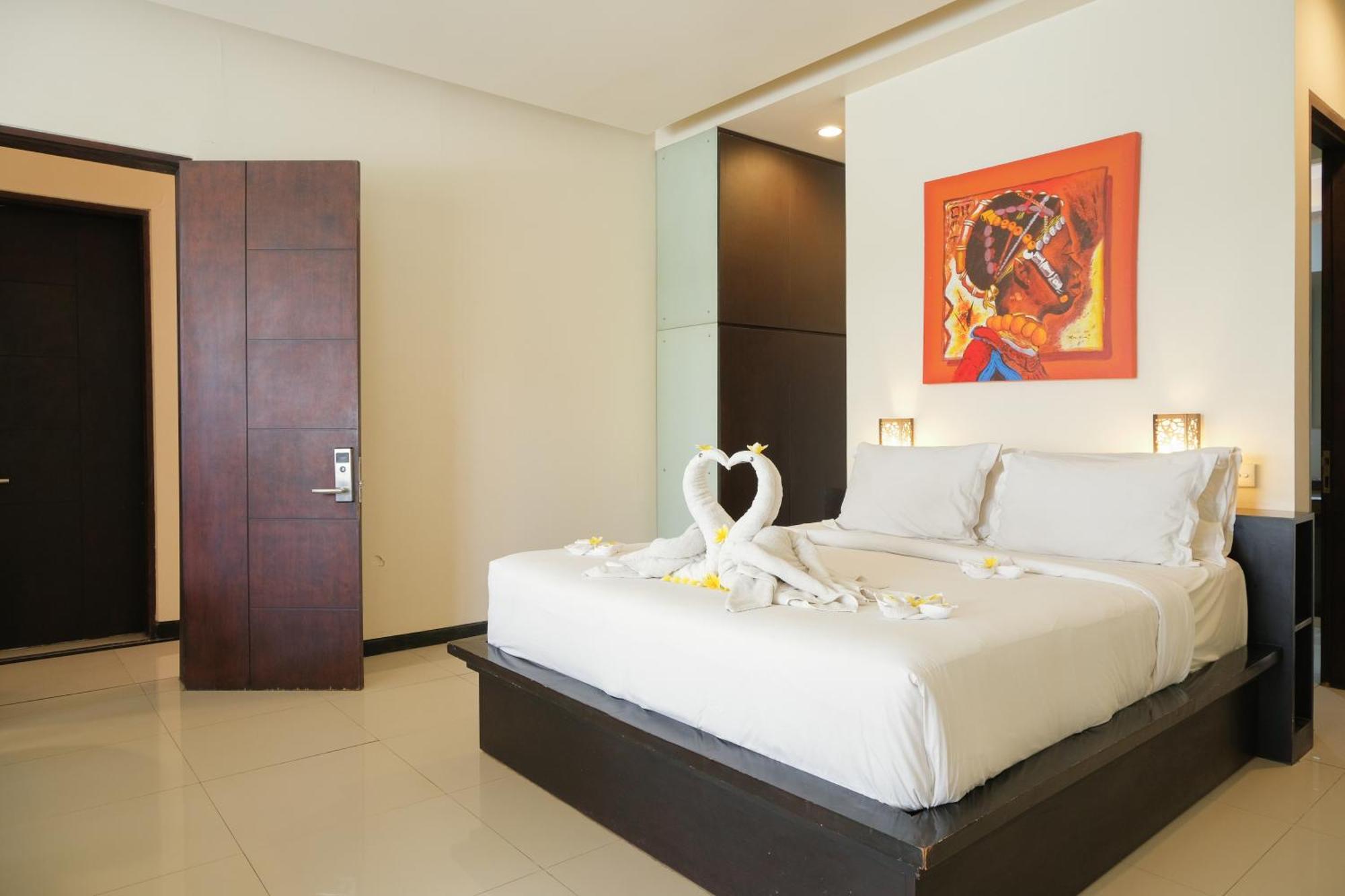 Swiss-Belcourt Sunset Apart otel Seminyak Dış mekan fotoğraf