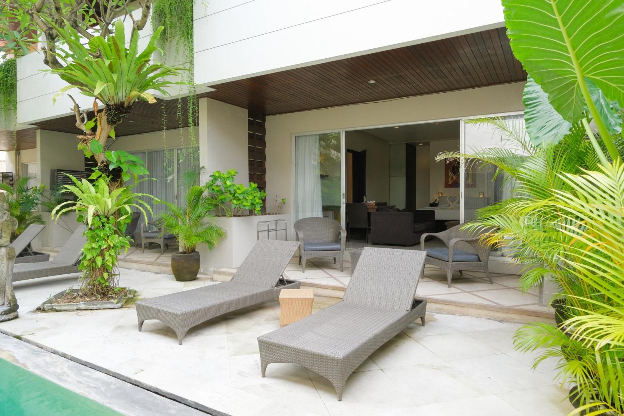 Swiss-Belcourt Sunset Apart otel Seminyak Dış mekan fotoğraf