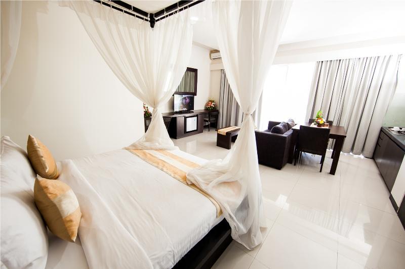 Swiss-Belcourt Sunset Apart otel Seminyak Dış mekan fotoğraf