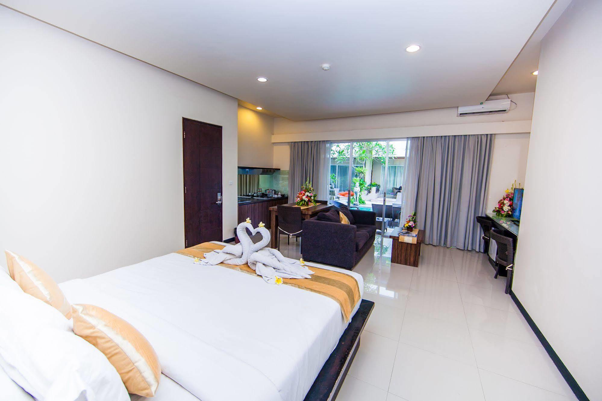 Swiss-Belcourt Sunset Apart otel Seminyak Dış mekan fotoğraf