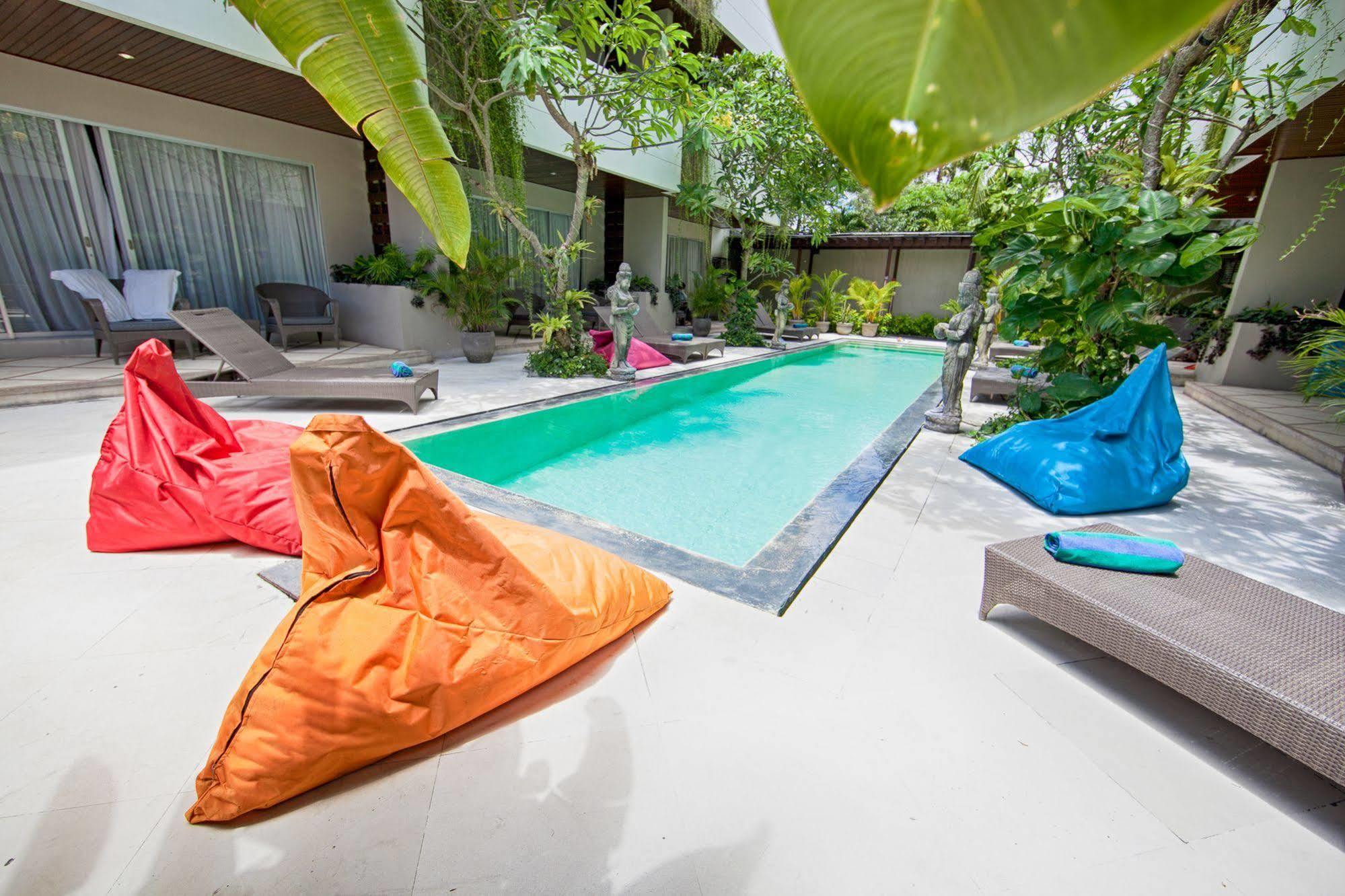 Swiss-Belcourt Sunset Apart otel Seminyak Dış mekan fotoğraf