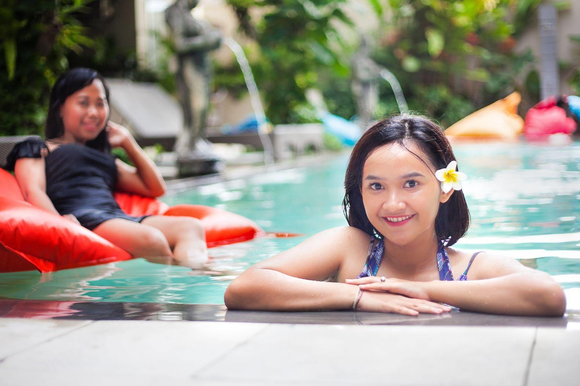 Swiss-Belcourt Sunset Apart otel Seminyak Dış mekan fotoğraf